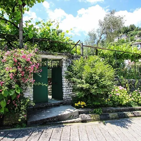 Guesthouse Celos * Gjirokastër