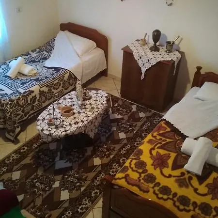 Gasthuis Guesthouse Celos *